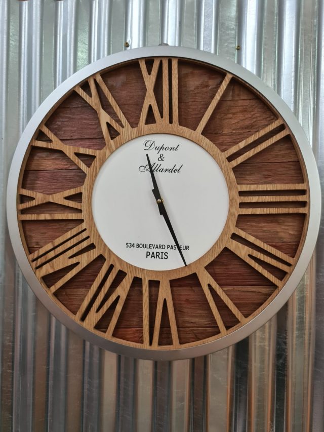 sig026 - wall clock1